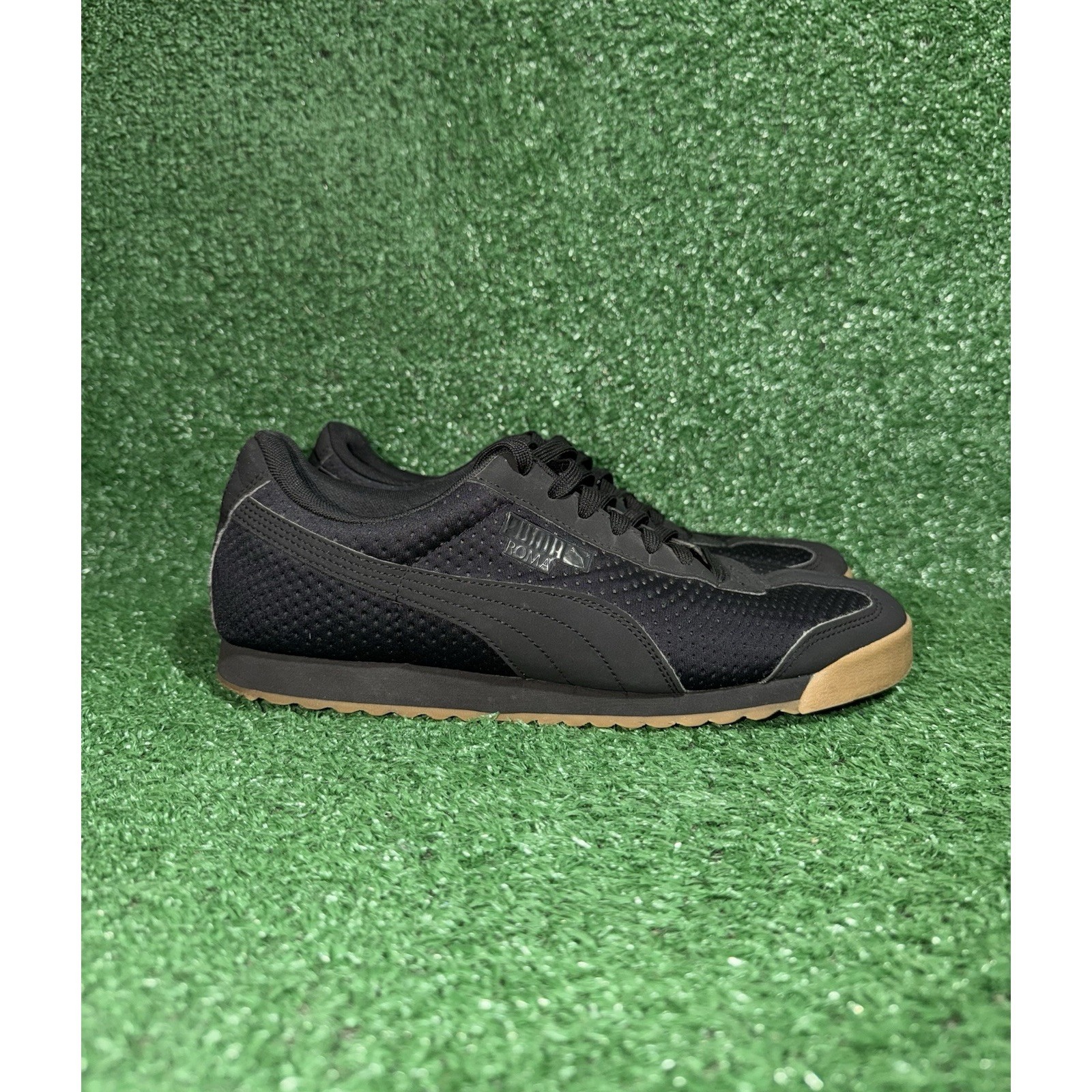 Puma Roma Mens Size 9 Black Gum Bottom Casual Comfort Shoes Walking Sneakers